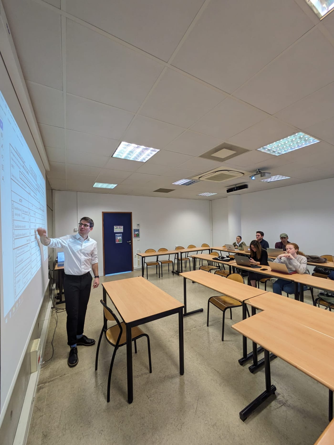 Dégustation vin corporate avec Mathieu Chastaing