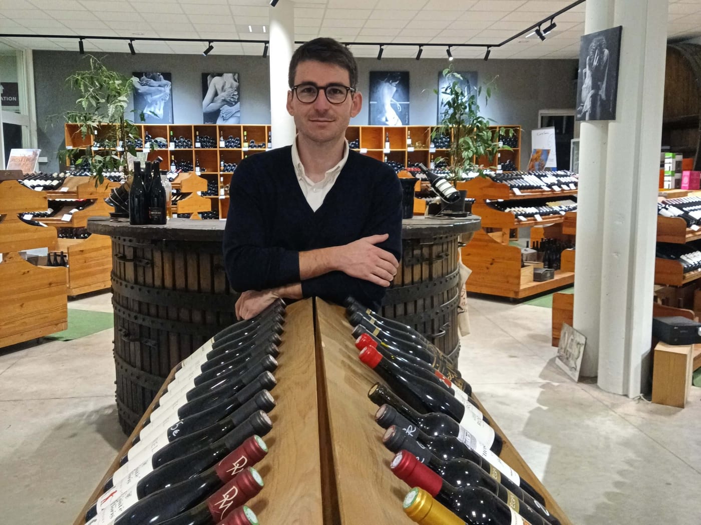 Mathieu Chastaing responsable caviste boutique vins Languedoc